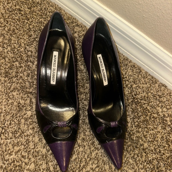 Manolo Blahnik Purple and Black Pointed Toe Kitten Heel Pumps - Picture 2 of 3